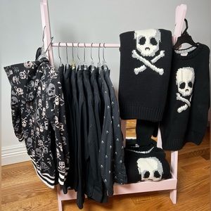 BUNDLE 75% OFF NEW boys 🏴‍☠️ tops for reposhers..